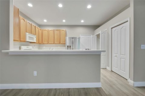 House in Land O' Lakes, Florida 2 bedrooms, 158.49 sq.m. № 2396308 - photo 6
