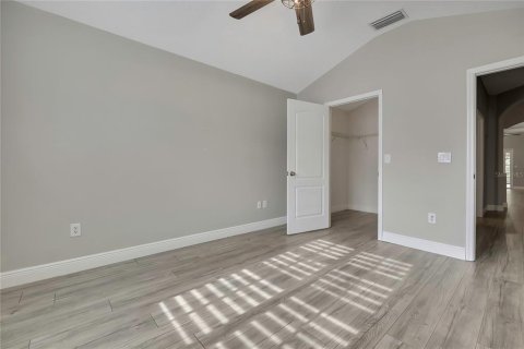 House in Land O' Lakes, Florida 2 bedrooms, 158.49 sq.m. № 2396308 - photo 26