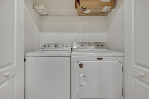 House in Land O' Lakes, Florida 2 bedrooms, 158.49 sq.m. № 2396308 - photo 18