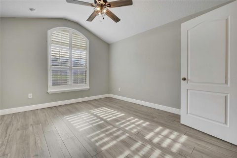House in Land O' Lakes, Florida 2 bedrooms, 158.49 sq.m. № 2396308 - photo 25