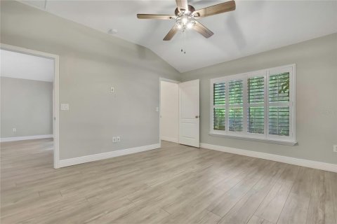 House in Land O' Lakes, Florida 2 bedrooms, 158.49 sq.m. № 2396308 - photo 20
