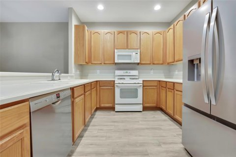 House in Land O' Lakes, Florida 2 bedrooms, 158.49 sq.m. № 2396308 - photo 5