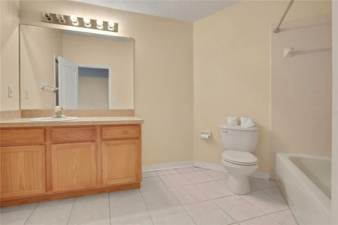House in Land O' Lakes, Florida 2 bedrooms, 158.49 sq.m. № 2396308 - photo 24
