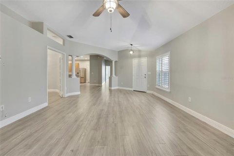 House in Land O' Lakes, Florida 2 bedrooms, 158.49 sq.m. № 2396308 - photo 14