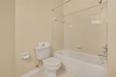 House in Land O' Lakes, Florida 2 bedrooms, 158.49 sq.m. № 2396308 - photo 28