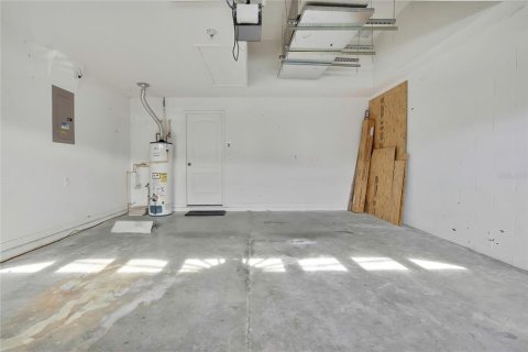 House in Land O' Lakes, Florida 2 bedrooms, 158.49 sq.m. № 2396308 - photo 30