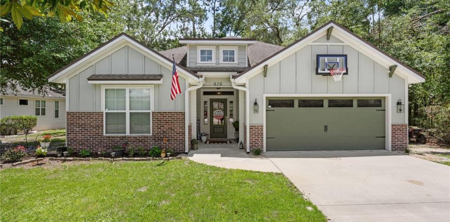 House in Lake City, Florida 3 bedrooms, 169.27 sq.m. № 2393834