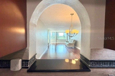 Купить кондоминиум в Уинтер-Хейвен, Флорида 5 комнат, 125.51м2, № 2213137 - фото 10
