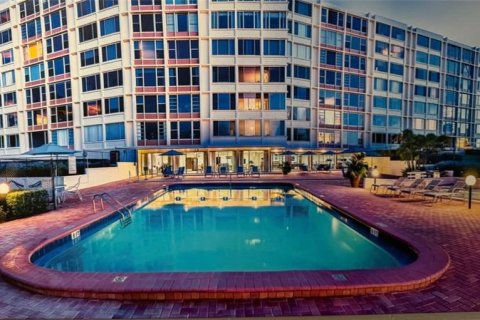 Купить кондоминиум в Уинтер-Хейвен, Флорида 5 комнат, 125.51м2, № 2213137 - фото 2