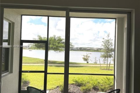 Condo in Ave Maria, Florida, 2 bedrooms  № 2068423 - photo 9