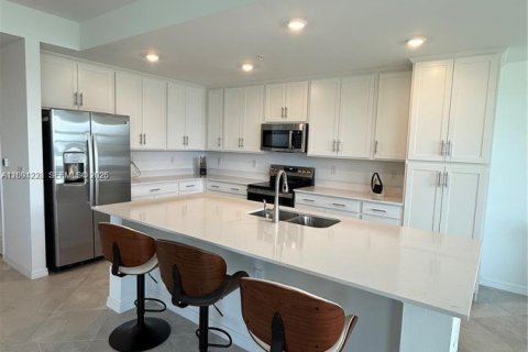 Condo in Ave Maria, Florida, 2 bedrooms  № 2068423 - photo 3