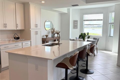 Condo in Ave Maria, Florida, 2 bedrooms  № 2068423 - photo 4