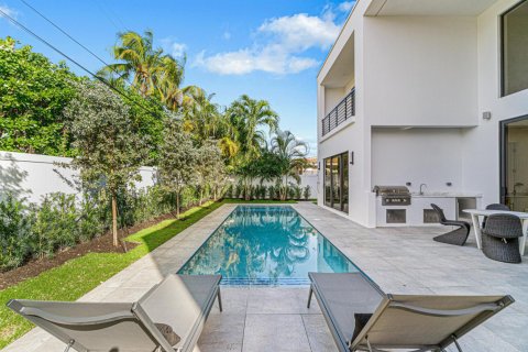 House in Boca Raton, Florida 5 bedrooms, 471.66 sq.m. № 805397 - photo 1