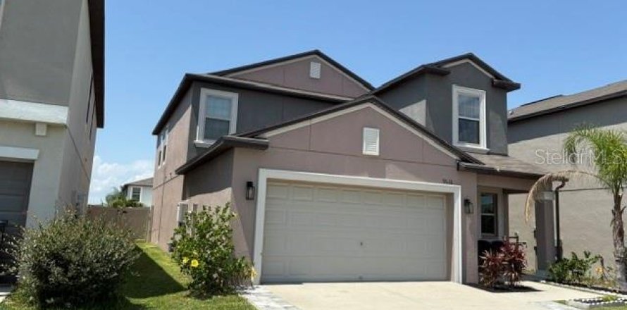 House in Sun City Center, Florida 5 bedrooms, 224.36 sq.m. № 1675217