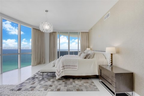 Condo in Sunny Isles Beach, Florida, 3 bedrooms  № 1692196 - photo 5