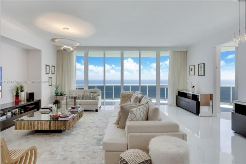 Condo in Sunny Isles Beach, Florida, 3 bedrooms  № 1692196 - photo 14