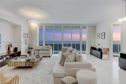 Condo in Sunny Isles Beach, Florida, 3 bedrooms  № 1692196 - photo 7