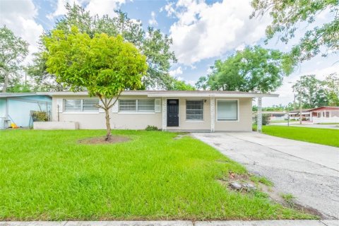 Villa ou maison à vendre à Orlando, Floride: 4 chambres, 106.93 m2 № 1827932 - photo 1