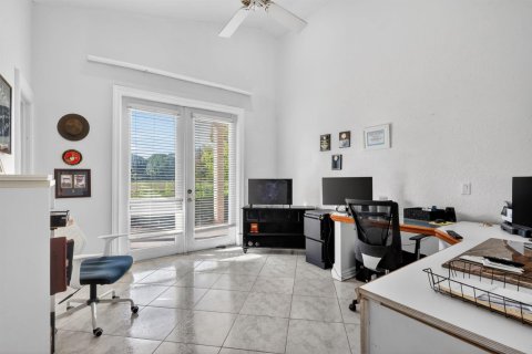 House in Boynton Beach, Florida 3 bedrooms, 220.09 sq.m. № 2083704 - photo 8