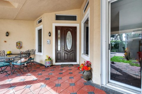 House in Boynton Beach, Florida 3 bedrooms, 220.09 sq.m. № 2083704 - photo 3