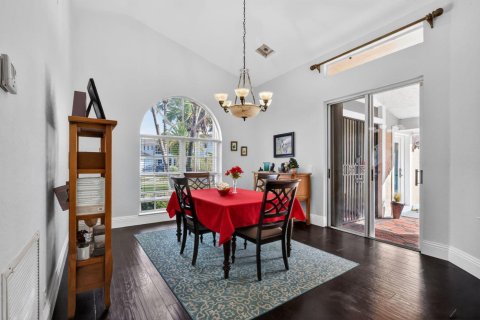 House in Boynton Beach, Florida 3 bedrooms, 220.09 sq.m. № 2083704 - photo 6