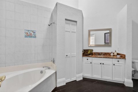 House in Boynton Beach, Florida 3 bedrooms, 220.09 sq.m. № 2083704 - photo 7