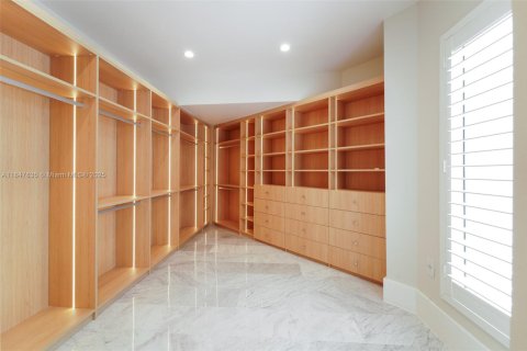 Купить виллу или дом в Майами, Флорида 5 спален, 356.74м2, № 1958164 - фото 22