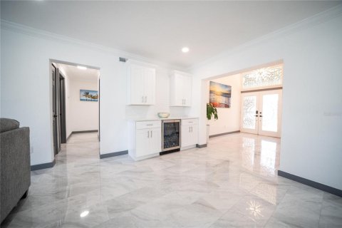 House in Clearwater, Florida 3 bedrooms, 225.75 sq.m. № 2215554 - photo 4