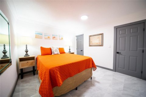 House in Clearwater, Florida 3 bedrooms, 225.75 sq.m. № 2215554 - photo 24