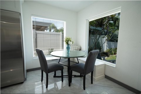 House in Clearwater, Florida 3 bedrooms, 225.75 sq.m. № 2215554 - photo 8