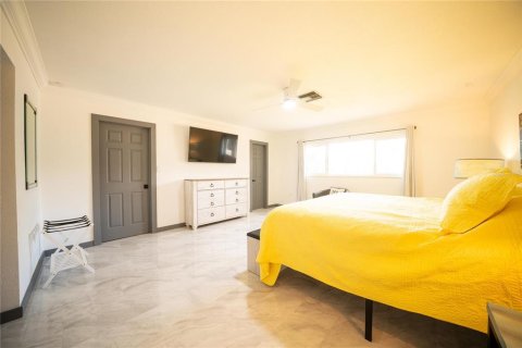 House in Clearwater, Florida 3 bedrooms, 225.75 sq.m. № 2215554 - photo 19