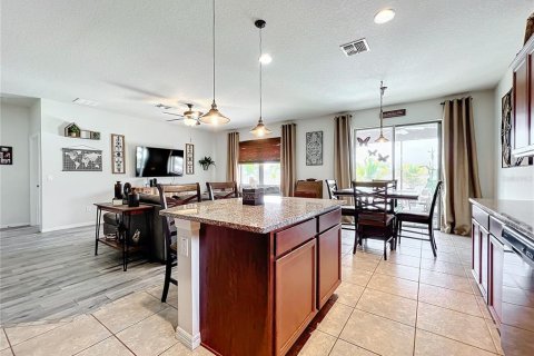 Casa en venta en Polk City, Florida, 3 dormitorios, 163.51 m2 № 1853356 - foto 12