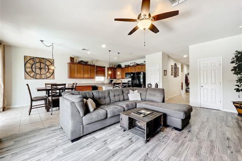 Casa en venta en Polk City, Florida, 3 dormitorios, 163.51 m2 № 1853356 - foto 8