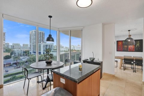 Condominio en venta en Sunny Isles Beach, Florida, 2 dormitorios, 147.71 m2 № 2032817 - foto 14