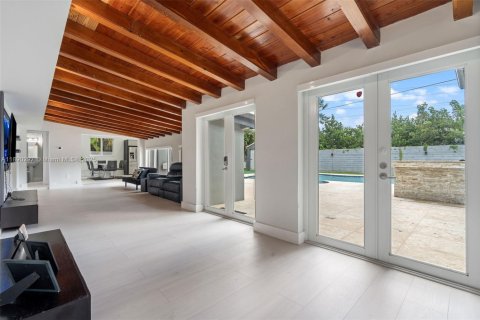 Купить виллу или дом в Майами, Флорида 4 спальни, 299.52м2, № 1944638 - фото 17