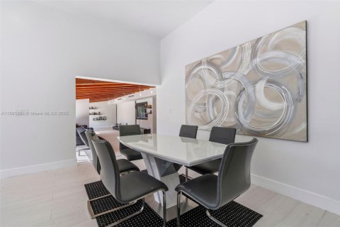 Купить виллу или дом в Майами, Флорида 4 спальни, 299.52м2, № 1944638 - фото 14