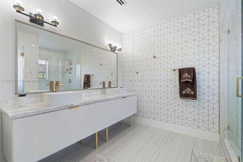 Купить виллу или дом в Майами, Флорида 4 спальни, 299.52м2, № 1944638 - фото 24