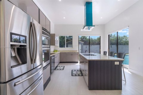 Купить виллу или дом в Майами, Флорида 4 спальни, 299.52м2, № 1944638 - фото 8