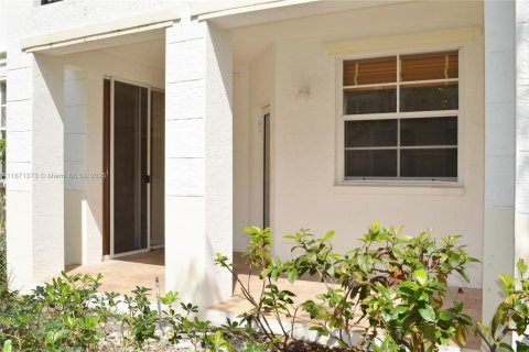 Condo in Aventura, Florida, 2 bedrooms № 2076702 - photo 19