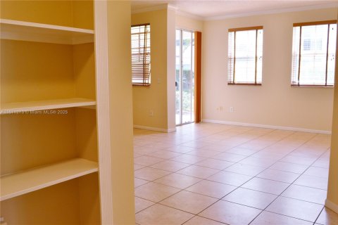 Condo in Aventura, Florida, 2 bedrooms № 2076702 - photo 4