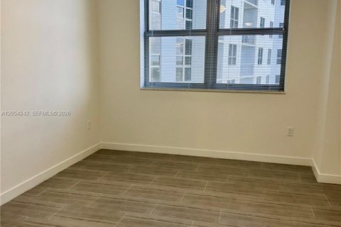 Copropriété à louer à Hollywood, Floride: 1 chambre, 68.84 m2 № 2180389 - photo 4