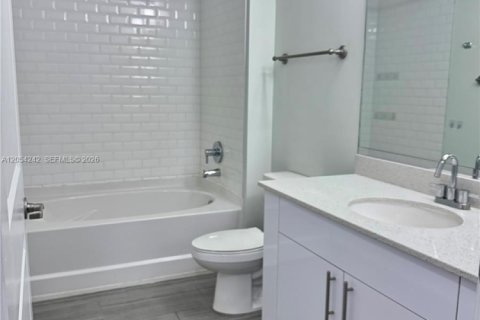Copropriété à louer à Hollywood, Floride: 1 chambre, 68.84 m2 № 2180389 - photo 8