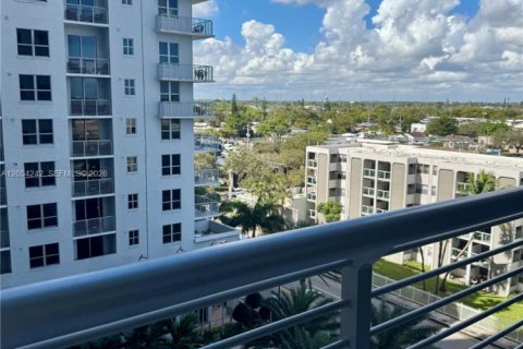 Copropriété à louer à Hollywood, Floride: 1 chambre, 68.84 m2 № 2180389 - photo 11