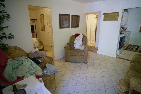 Commercial property in Orlando, Florida 148.09 sq.m. № 2195497 - photo 23