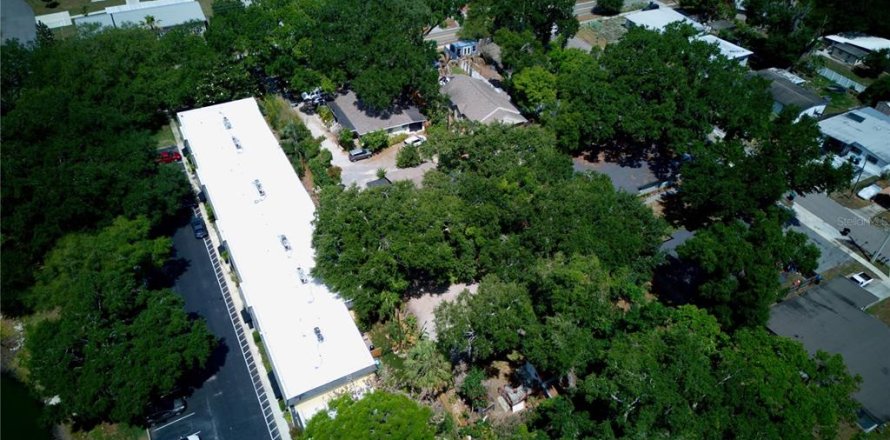 Commercial property in Orlando, Florida 148.09 sq.m. № 2195497