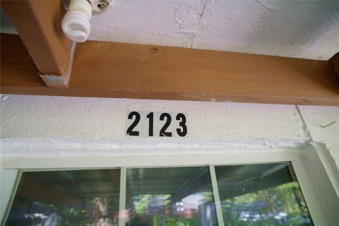Commercial property in Orlando, Florida 148.09 sq.m. № 2195497 - photo 8
