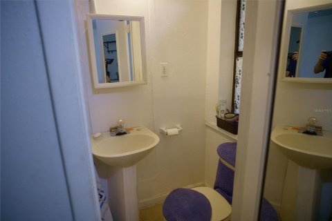 Commercial property in Orlando, Florida 148.09 sq.m. № 2195497 - photo 15