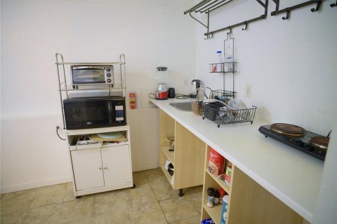 Commercial property in Orlando, Florida 148.09 sq.m. № 2195497 - photo 13