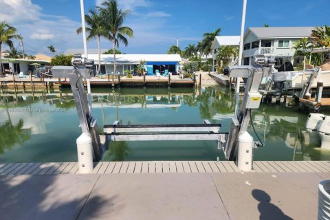 House in Marathon, Florida 2 bedrooms, 100.71 sq.m. № 1923159 - photo 7