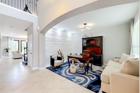House in Windermere, Florida 5 bedrooms, 402.45 sq.m. № 2234642 - photo 5